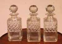 Liquor Cellar / Tantalus In Silver Metal And Oak Three Crystal Bottles - 19th Century (10 of 10) Liquor Cellar / Tantalus In Silver Metal And Oak Three Crystal Bottles - 19th Century (10 of 10)