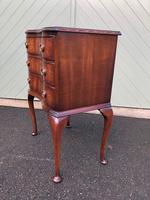 Antique Mahogany 3 Draw Bedside Chest (4 of 8) Antique Mahogany 3 Draw Bedside Chest (4 of 8)