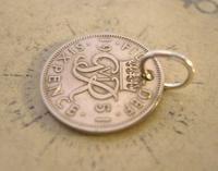 Vintage Pocket Watch Chain Fob 1951 Lucky Silver Sixpence Old 6d Coin Fob (7 of 8) Vintage Pocket Watch Chain Fob 1951 Lucky Silver Sixpence Old 6d Coin Fob (7 of 8)