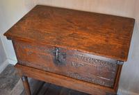 Italian Renaissance Cedar Box on Later Stand (5 of 13) Italian Renaissance Cedar Box on Later Stand (5 of 13)