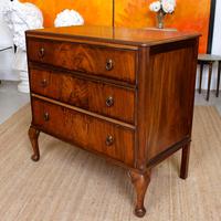 Walnut Chest of Drawers Queen Anne Style c.1920 (6 of 11) Walnut Chest of Drawers Queen Anne Style c.1920 (6 of 11)