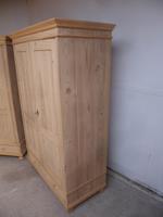 Quality Pair of Antique Pine Traditional Knockdown Wardrobes to wax / paint (6 of 11) Quality Pair of Antique Pine Traditional Knockdown Wardrobes to wax / paint (6 of 11)