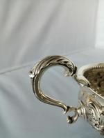 Large and impressive Georgian Silver Sauce Boat / Gravy Boat (3 of 7) Large and impressive Georgian Silver Sauce Boat / Gravy Boat (3 of 7)