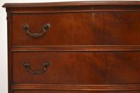 Antique Georgian Style Flame Mahogany Serpentine Chest of Drawers (3 of 9) Antique Georgian Style Flame Mahogany Serpentine Chest of Drawers (3 of 9)