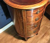 Edwardian Inlaid Mahogany Kidney Shaped Desk (9 of 21) Edwardian Inlaid Mahogany Kidney Shaped Desk (9 of 21)