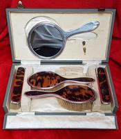 Sterling Silver & Tortoiseshell 5 Piece Brush Set (2 of 6) Sterling Silver & Tortoiseshell 5 Piece Brush Set (2 of 6)