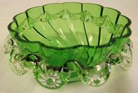 Antique Victorian Green Glass Frilled Bowl (3 of 6) Antique Victorian Green Glass Frilled Bowl (3 of 6)
