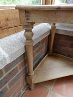 Corner table, side table, pine, Shoolbred. (4 of 5) Corner table, side table, pine, Shoolbred. (4 of 5)