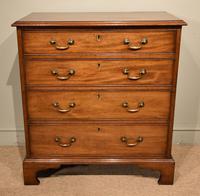 George III Mahogany Chest of Drawers (5 of 6) George III Mahogany Chest of Drawers (5 of 6)