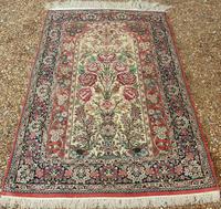 Fine Silk Carpet Rug Roses (9 of 9) Fine Silk Carpet Rug Roses (9 of 9)