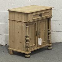 Attractive Old Pine Cupboard (4 of 4) Attractive Old Pine Cupboard (4 of 4)