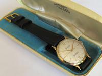 Gents 9ct gold Accurist wrist watch, 1960 (2 of 4) Gents 9ct gold Accurist wrist watch, 1960 (2 of 4)