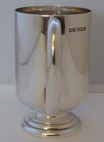 1928 Walker & Hall Hallmarked Solid Silver Christening Mug Tankard Gift Boxed (7 of 9) 1928 Walker & Hall Hallmarked Solid Silver Christening Mug Tankard Gift Boxed (7 of 9)