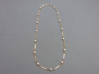 9ct gold and pearl necklace (2 of 5) 9ct gold and pearl necklace (2 of 5)