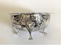 A Superb Bird Embossed Irish Silver Bowl (2 of 8) A Superb Bird Embossed Irish Silver Bowl (2 of 8)