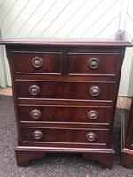 Pair of Small Mahogany Bedside Chest Drawers (11 of 11) Pair of Small Mahogany Bedside Chest Drawers (11 of 11)