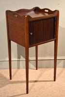 Matched Pair of Mahogany Bedside Cabinets / Tables (6 of 9) Matched Pair of Mahogany Bedside Cabinets / Tables (6 of 9)