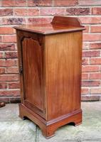 Edwardian Mahogany Wood Inlaid Bedside Cabinet (4 of 7) Edwardian Mahogany Wood Inlaid Bedside Cabinet (4 of 7)