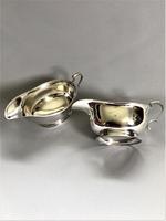 Stylish Pair of Art Deco Silver Gravy Boats (4 of 6) Stylish Pair of Art Deco Silver Gravy Boats (4 of 6)