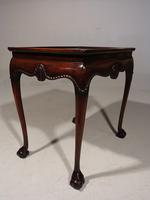 Very Shapely Mid 19th Century Mahogany Silver Table (3 of 5) Very Shapely Mid 19th Century Mahogany Silver Table (3 of 5)