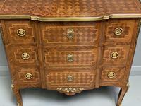 Small French kingwood parquetry chest of drawers (4 of 7) Small French kingwood parquetry chest of drawers (4 of 7)