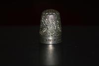 Edwardian 1901 Silver Thimble & Case by James Fenton, Birmingham (5 of 9) Edwardian 1901 Silver Thimble & Case by James Fenton, Birmingham (5 of 9)
