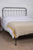 Fashionably Simple King Size No End Bed (2 of 6) Fashionably Simple King Size No End Bed (2 of 6)