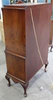 1940s Elegant Walnut Drinks Cabinet (2 of 5) 1940s Elegant Walnut Drinks Cabinet (2 of 5)