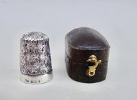 Cased Edwardian Silver Thimble by Henry Fowler, Birmingham 1905 (3 of 5) Cased Edwardian Silver Thimble by Henry Fowler, Birmingham 1905 (3 of 5)