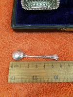 Antique Sterling Silver Hallmarked Cased Salts 1909 & 1923 Spoons J Collyer & Co Ltd (7 of 11) Antique Sterling Silver Hallmarked Cased Salts 1909 & 1923 Spoons J Collyer & Co Ltd (7 of 11)