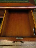 Small Antique Reproduction Pedestal Desk with Leather top, Brights of Nettlebed (7 of 10) Small Antique Reproduction Pedestal Desk with Leather top, Brights of Nettlebed (7 of 10)