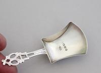 Victorian Silver Caddy Spoon With Gothic Style Pierced Handle by Hilliard & Thomason, Birmingham 1886 (6 of 9) Victorian Silver Caddy Spoon With Gothic Style Pierced Handle by Hilliard & Thomason, Birmingham 1886 (6 of 9)
