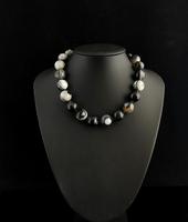 Antique Victorian Banded Agate Bead Necklace (2 of 13) Antique Victorian Banded Agate Bead Necklace (2 of 13)