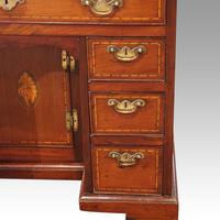 George III Inlaid Kneehole Desk (6 of 17) George III Inlaid Kneehole Desk (6 of 17)