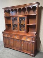 Wood Bros Old Charm Oak Dresser Tudor Brown (2 of 11) Wood Bros Old Charm Oak Dresser Tudor Brown (2 of 11)