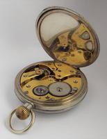 1920s Swiss stem winding pocket watch. (3 of 5) 1920s Swiss stem winding pocket watch. (3 of 5)