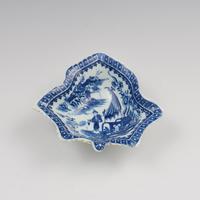 Caughley Porcelain Large Leaf Shaped Pickle Dish Fisherman Pattern c.1780 (3 of 9) Caughley Porcelain Large Leaf Shaped Pickle Dish Fisherman Pattern c.1780 (3 of 9)