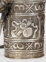 Chinese Pair of Qing Silver Metal Handled Lidded Containers (21 of 22) Chinese Pair of Qing Silver Metal Handled Lidded Containers (21 of 22)