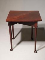 Good George III Period Mahogany Corner Table (4 of 4) Good George III Period Mahogany Corner Table (4 of 4)