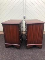 Pair of Small Mahogany Bedside Chest Drawers (7 of 11) Pair of Small Mahogany Bedside Chest Drawers (7 of 11)