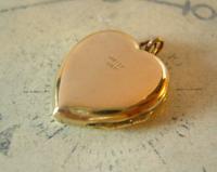 Vintage Pocket Watch Chain Photograph Fob 1940s 9ct Rolled Gold Puffy Heart Fob (4 of 10) Vintage Pocket Watch Chain Photograph Fob 1940s 9ct Rolled Gold Puffy Heart Fob (4 of 10)