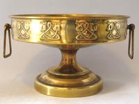 Arts And Crafts Brass Tazza (3 of 6) Arts And Crafts Brass Tazza (3 of 6)