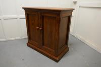 Sturdy 19th Century Pitch Pine 2 Door Cupboard (4 of 8) Sturdy 19th Century Pitch Pine 2 Door Cupboard (4 of 8)
