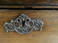 Neat Dutch Oak Chest of Drawers (5 of 11) Neat Dutch Oak Chest of Drawers (5 of 11)