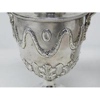 Pair of Ornate Heavy Victorian Hallmarked Silver Sugar Shakers (4 of 7) Pair of Ornate Heavy Victorian Hallmarked Silver Sugar Shakers (4 of 7)