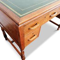 Lovely Little Vintage Desk with Green Leather Top & Drawers c.1970 (4 of 8) Lovely Little Vintage Desk with Green Leather Top & Drawers c.1970 (4 of 8)