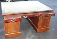 1960's Mahogany Pedestal Partners Desk with Green Leather Top. (4 of 6) 1960's Mahogany Pedestal Partners Desk with Green Leather Top. (4 of 6)