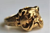 Unusual 9ct gold ring of chunky proportions depicting a well cast Bulldogs head size v (4 of 7) Unusual 9ct gold ring of chunky proportions depicting a well cast Bulldogs head size v (4 of 7)