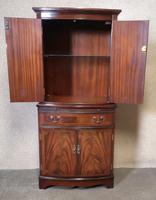 Mahogany Bow Front Cocktail Drinks Cabinet / Strongbow Furniture (5 of 10) Mahogany Bow Front Cocktail Drinks Cabinet / Strongbow Furniture (5 of 10)
