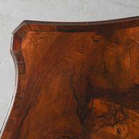 Georgian Style Figured Walnut Serpentine Chest of Drawers (4 of 10) Georgian Style Figured Walnut Serpentine Chest of Drawers (4 of 10)